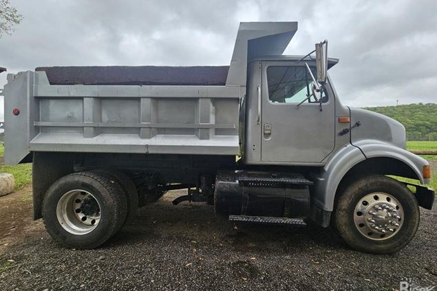 1997 International 8100 Dump Truck
